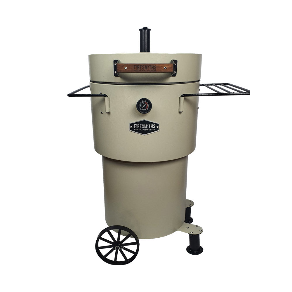 The Hero Smoker & Grill - Coals & Crème